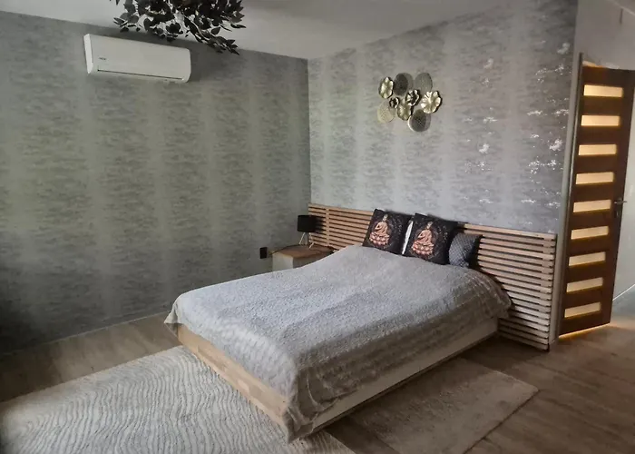 Toelgyes Apartmanhaz *