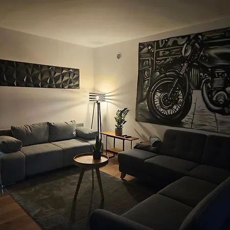 Apartment Toelgyes Apartmanhaz Szegedin