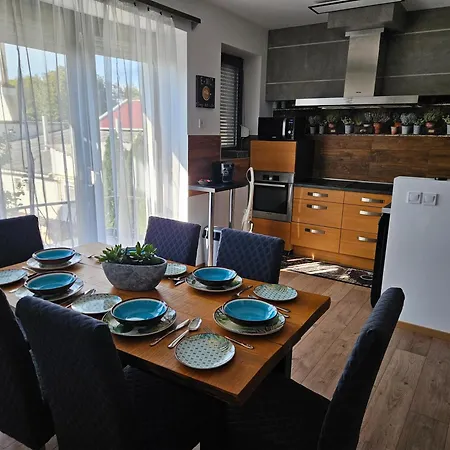 Toelgyes Apartmanhaz Apartment