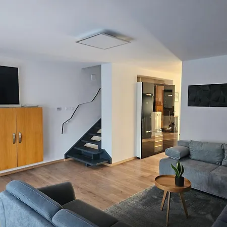 Toelgyes Apartmanhaz Apartment