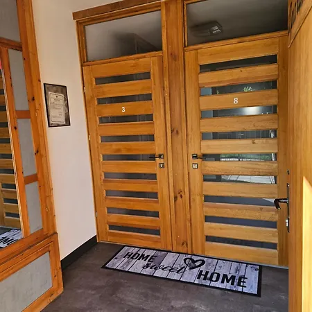 Toelgyes Apartmanhaz * Szegedin