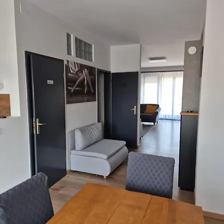 Apartment Toelgyes Apartmanhaz Szegedin