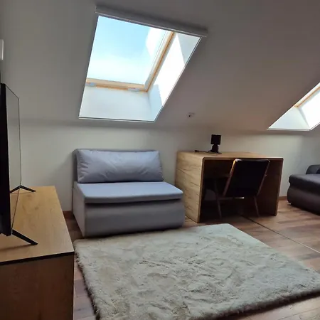 Apartment Toelgyes Apartmanhaz Szegedin